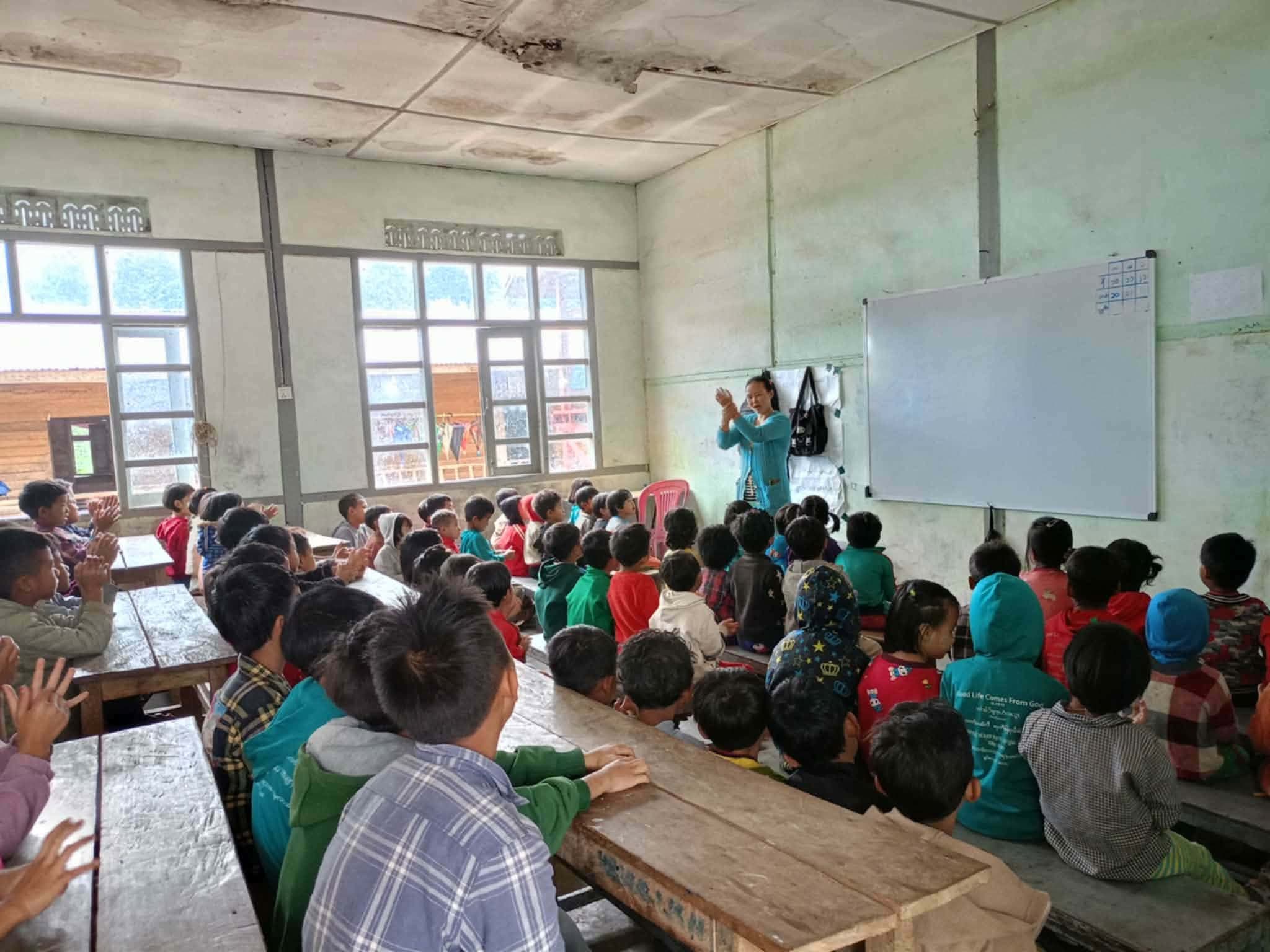 ဖရူဆိုအနောက်ဖက်ခြမ်း မိုသီဒိုရွာမှာ ပါးချိတ်ရောင်ရောဂါကြောင့် အလယ်တန်းတချို့ ယာယီပိတ်ထား